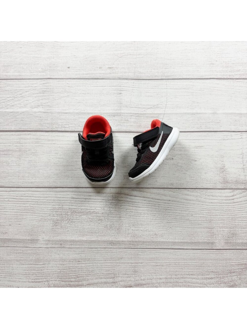 Nike Sneakers Shoes Black Red Lightweight Mesh Strap Athletic US Toddler 4